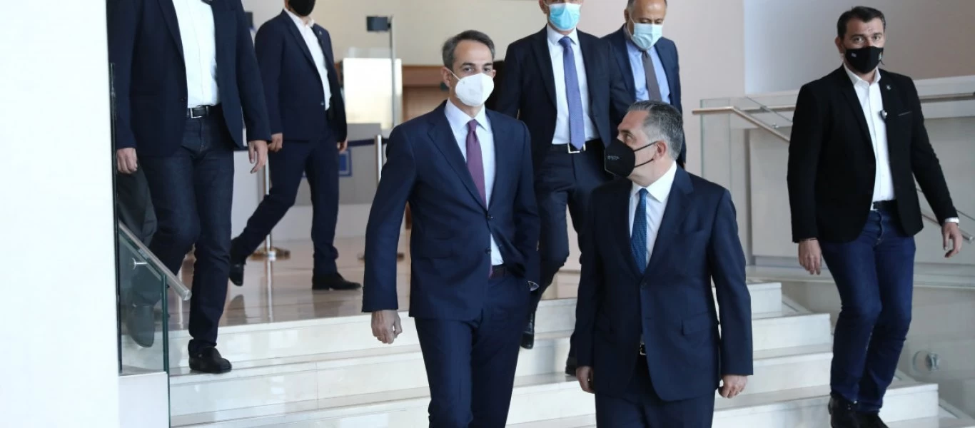 Τώρα που βλέπει να τελειώνει το κύμα της πανδημίας ο Κ.Μητσοτάκης θέλει ιδιωτική περίθαλψη: «Να γίνουν συνεργασίες»